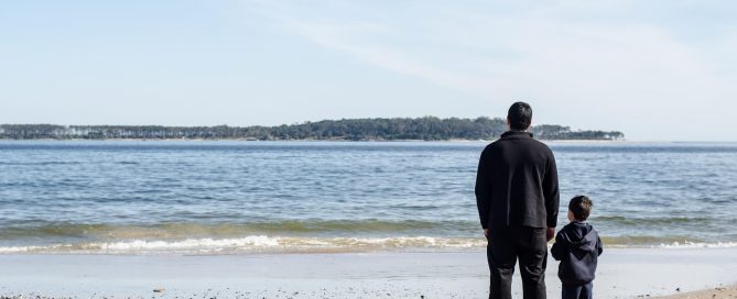 padre e hijo playa